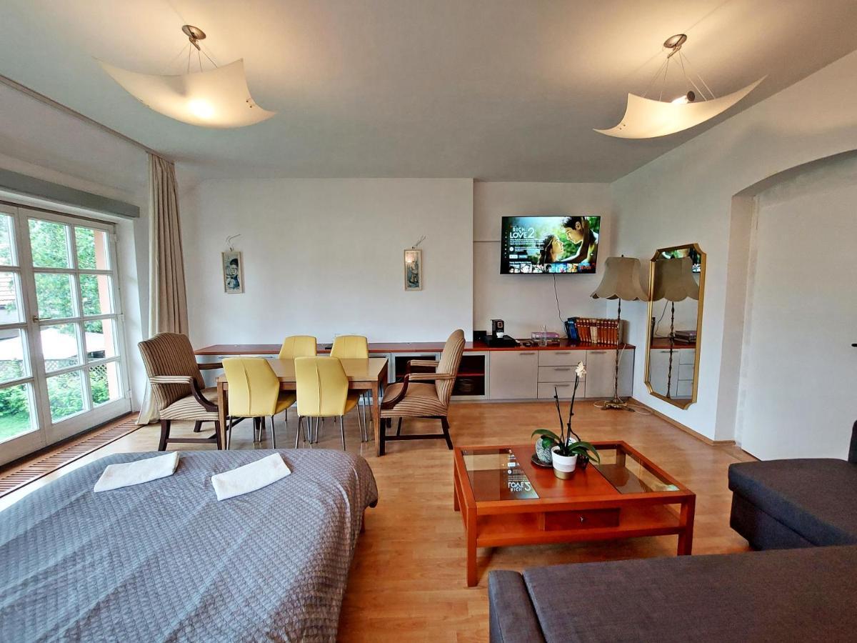 Hotel R24, Rose House Lublana Zewnętrze zdjęcie
